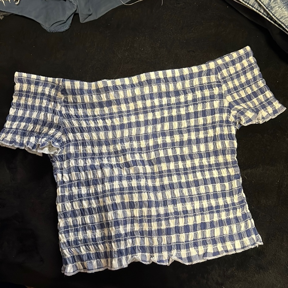 Cute white and blue stretchy crop top size medium